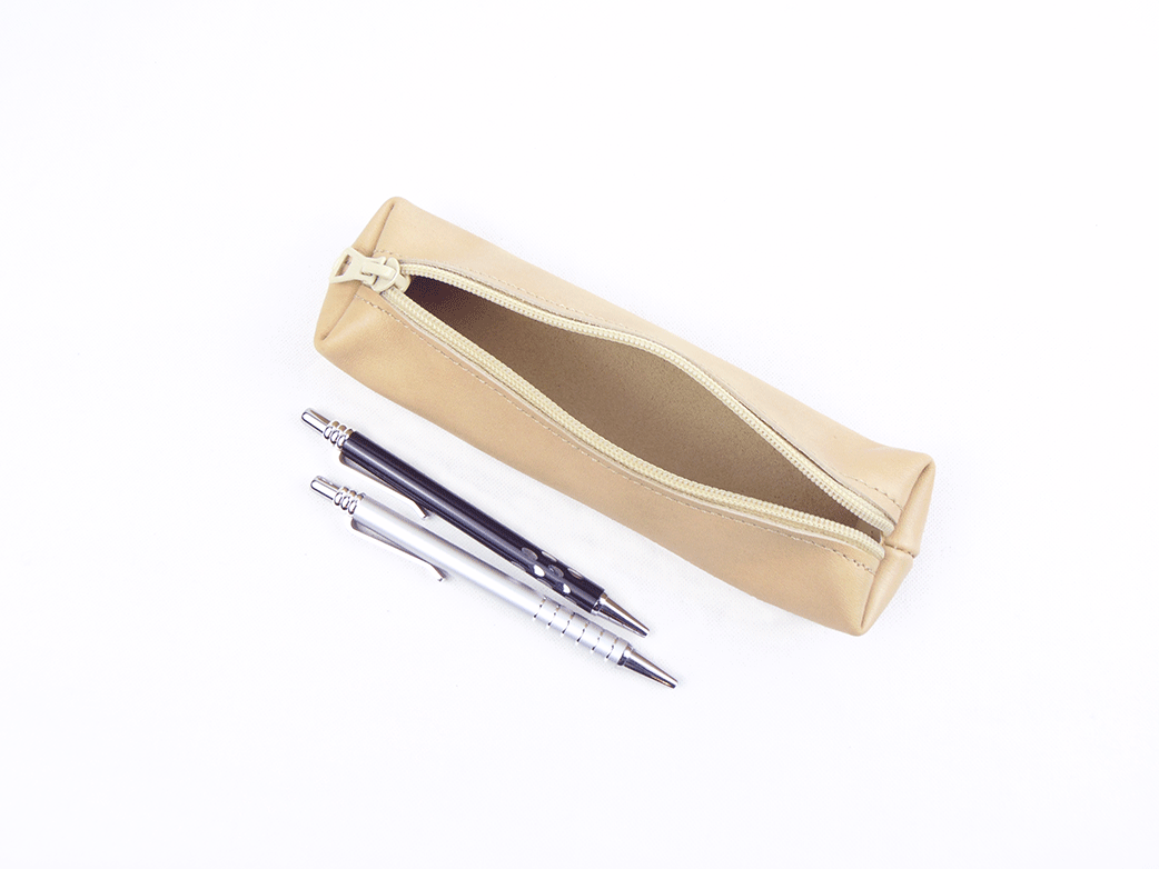 Trousse beige en cuir pour crayons stylos pinceaux